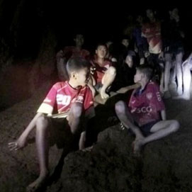 Видео: Таиландда 12 ўқувчини ғордан қутқаришнинг имкони бўлмаяпти