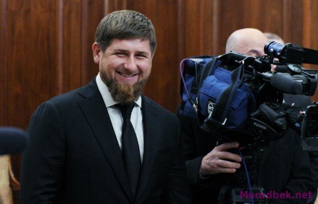 Қодиров футболчи Тарасовнинг Путин тасвири бўлган майка учун олган жаримасини тўлаб беришни таклиф қилди