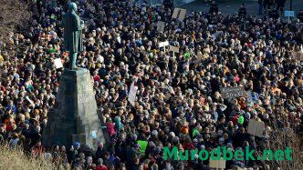 Исландия бош вазири истеъфога кетди